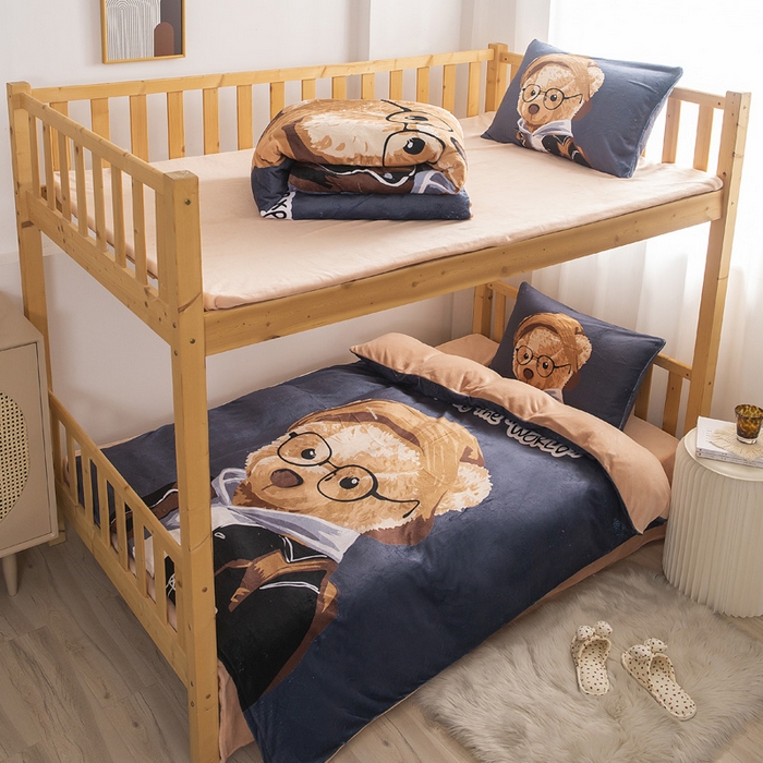 91家纺网 家纺一手货源 找家纺 宅部落 2023新款大版卡通牛奶绒三件套 5.眼镜熊