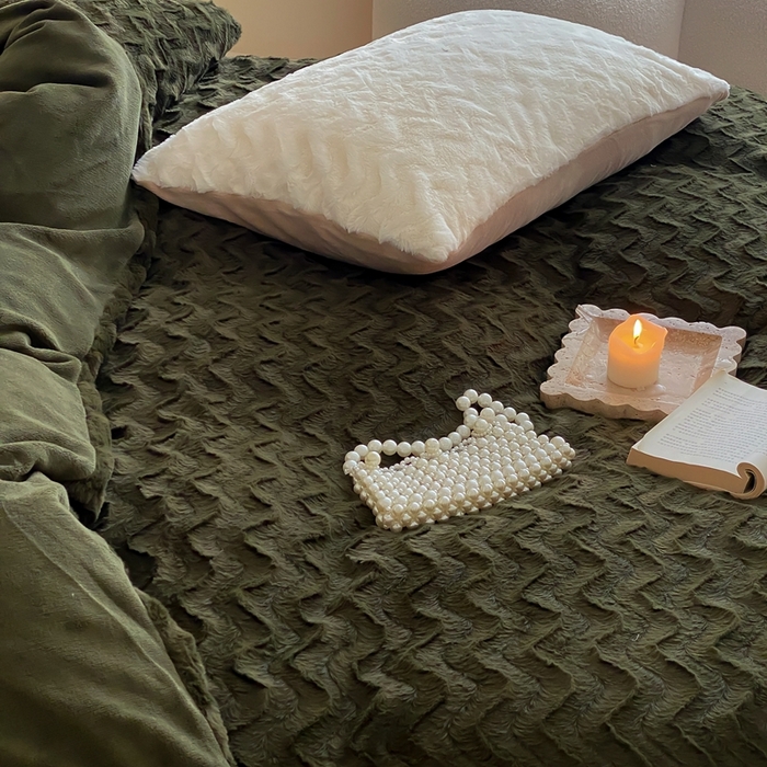 91家纺网 家纺一手货源 找家纺 梦享生活家居 2023新款兔兔绒四件套-卡洛斯 卡洛斯-青绿