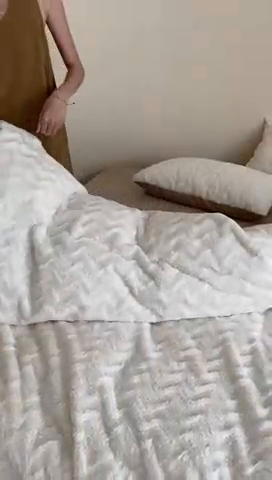 91家纺网 家纺一手货源 找家纺 梦享生活家居 2023新款兔兔绒四件套-卡洛斯 卡洛斯-象牙白