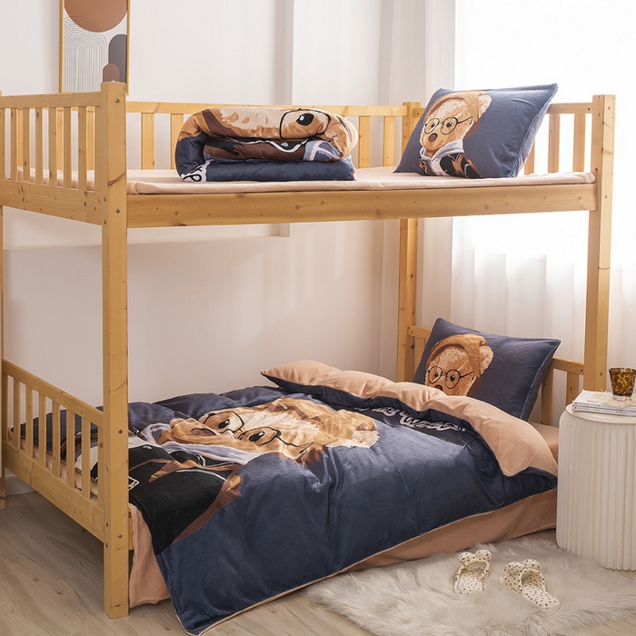 91家纺网 家纺一手货源 找家纺 宅部落 2023新款大版卡通牛奶绒三件套 5.眼镜熊