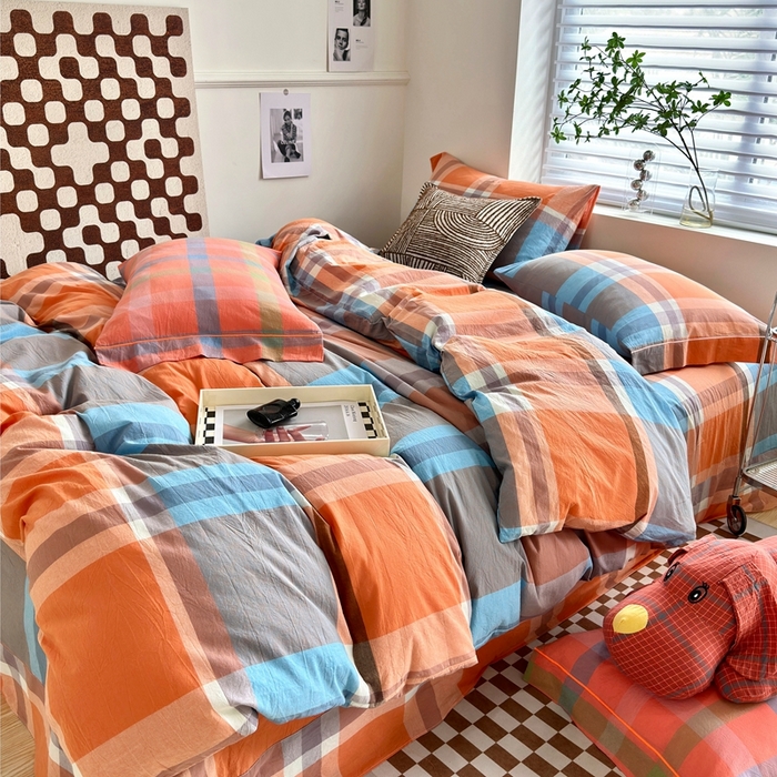 91家纺网 家纺一手货源 找家纺 （总）三沁 2024新款AAA版直播爆款纯棉全棉色织水洗棉简约格子式四件套（床单圆角荷叶边）