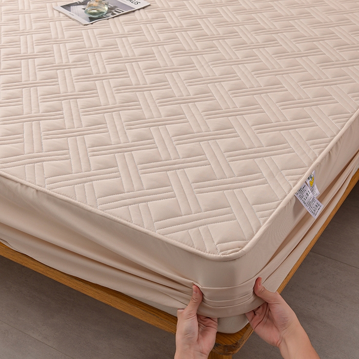 91家纺网 家纺一手货源 找家纺 X猫先生床笠 2024新款A类原棉防水隔尿大豆抗菌夹棉床笠席梦思床垫保护罩防尘床罩加高加厚 防水款迷宫-卡其