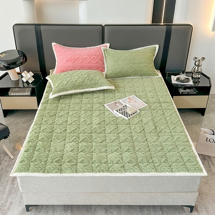 91家纺网 家纺一手货源 找家纺 （总）纽缦家纺 2023新款纯色兔兔绒塔芙绒夹棉床垫