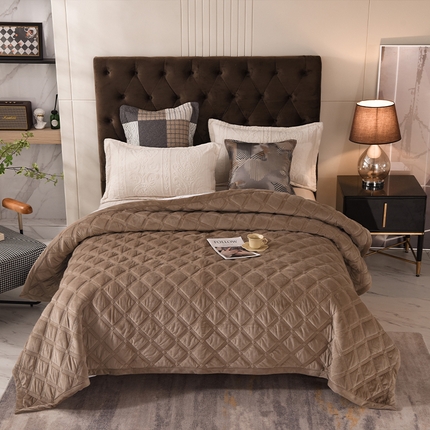 91家纺网 家纺一手货源 找家纺 （总）恩和家纺 2024新款水晶绒牛奶绒法兰绒床盖方格款