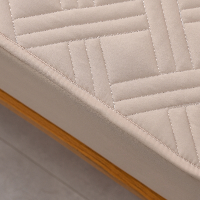 91家纺网 家纺一手货源 找家纺 X猫先生床笠 2024新款A类原棉防水隔尿大豆抗菌夹棉床笠席梦思床垫保护罩防尘床罩加高加厚 防水款迷宫-卡其