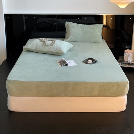 91家纺网 家纺一手货源 找家纺 三味舒屋 2025新款230克牛奶绒单品床笠系列 绒床笠-淡果绿