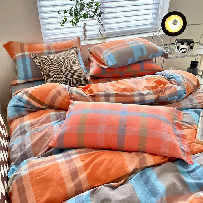 91家纺网 家纺一手货源 找家纺 （总）三沁 2024新款AAA版直播爆款纯棉全棉色织水洗棉简约格子式四件套（床单圆角荷叶边）