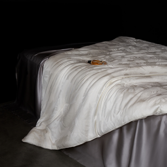 91家纺网 家纺一手货源 找家纺 （总）朴罗 （ 原岚图） 2023新款臻品蚕丝羊绒被