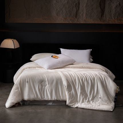 91家纺网 家纺一手货源 找家纺 （总）朴罗 （ 原岚图） 2023新款色织提花大豆被