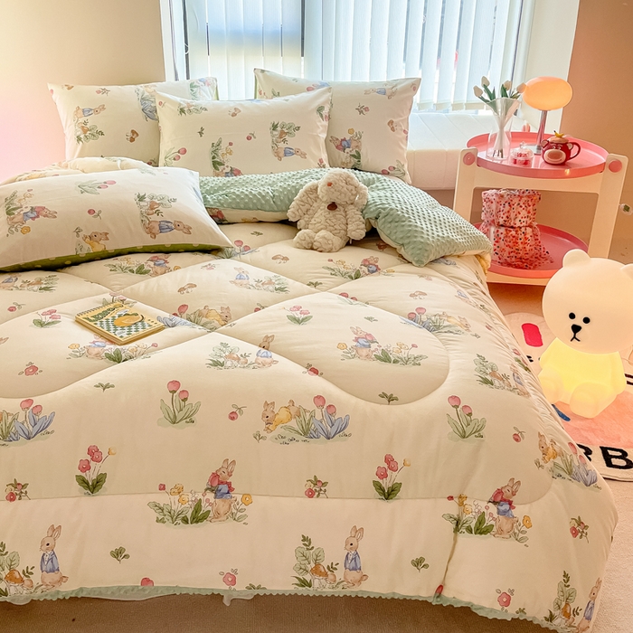 91家纺网 家纺一手货源 找家纺 简宜家居  2023新款全棉安抚豆豆绒被冬被春秋被 花园兔