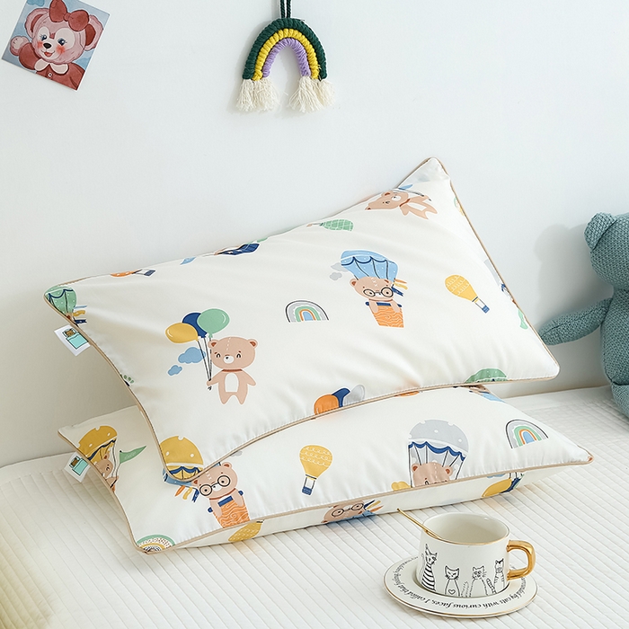 91家纺网 家纺一手货源 找家纺 良佐生活 2023新款60支全棉贡缎卡通信封款枕套 告白气球