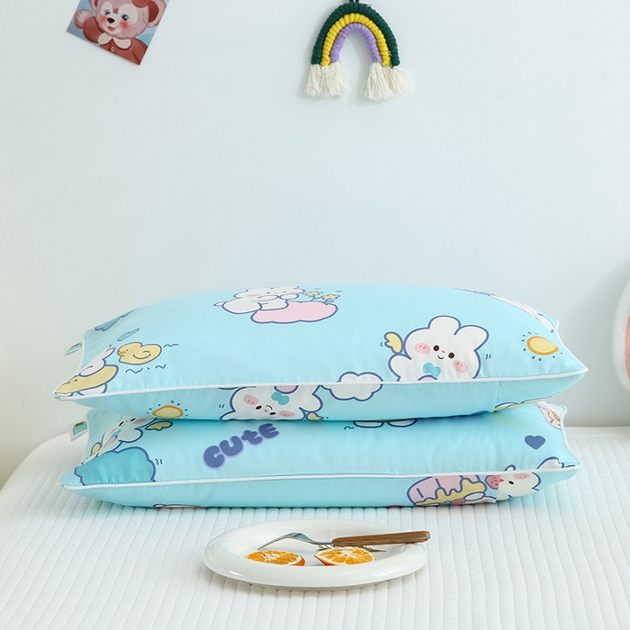 91家纺网 家纺一手货源 找家纺 良佐生活 2023新款60支全棉贡缎卡通信封款枕套 贝塔蓝