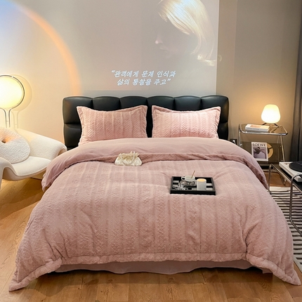 91家纺网 家纺一手货源 找家纺 （总）米奈家居 2024新款高克重兔兔绒立体雕花四件套