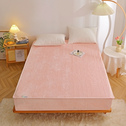 91家纺网 家纺一手货源 找家纺 席之家 2023新款暖阳保暖宝宝绒夹棉床笠 嫩粉