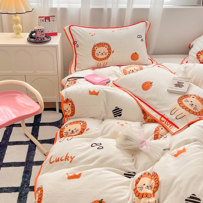 91家纺网 家纺一手货源 找家纺 懒猫家纺 2024新款【包边款印花】牛奶绒四件套 森林王子