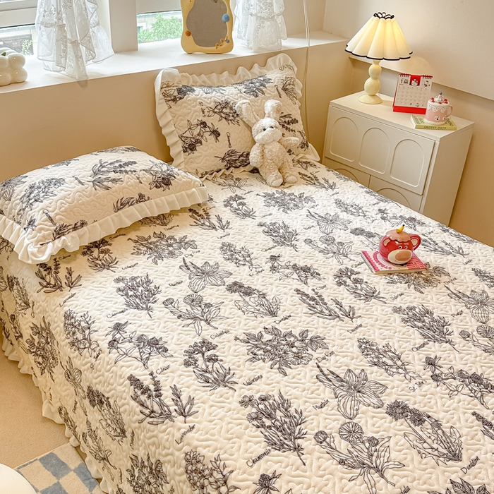 91家纺网 家纺一手货源 找家纺 简宜家居（朝初家纺）2023新款牛奶绒夹棉床盖 秋棠