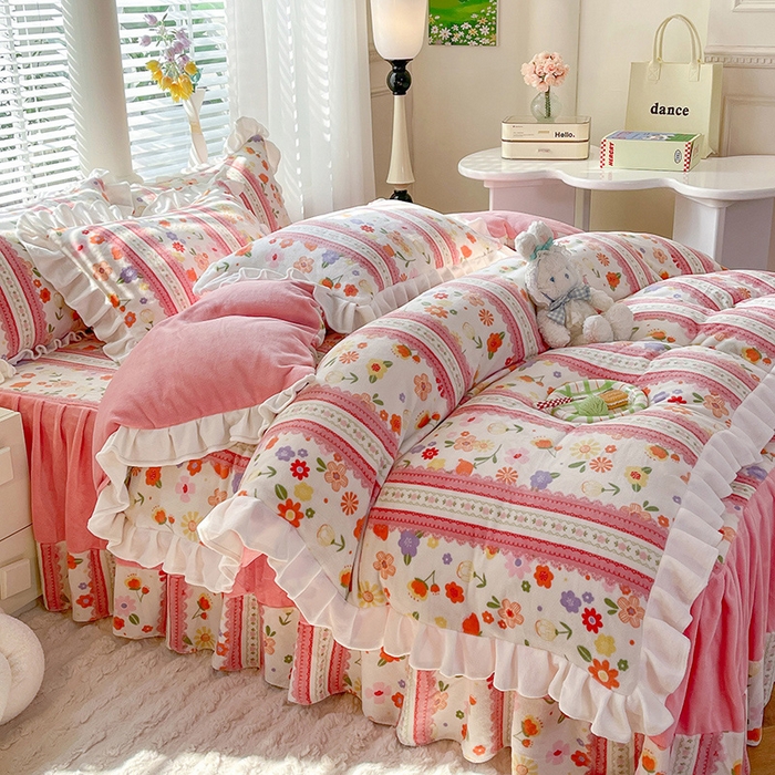 91家纺网 家纺一手货源 找家纺 金盛皇朝家纺 2023高克重牛奶绒韩版花边床裙款四件套 盛世花颜