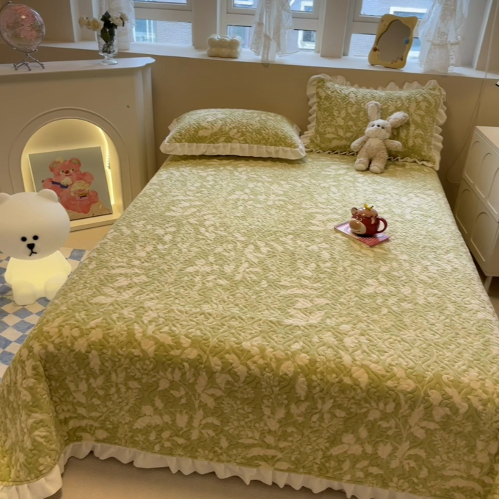 91家纺网 家纺一手货源 找家纺 （总）简宜家居（朝初家纺）2023新款牛奶绒夹棉床盖