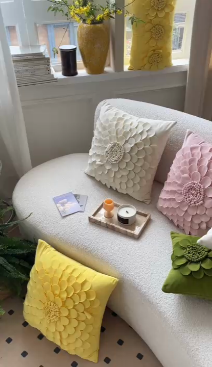 91家纺网 家纺一手货源 找家纺 918拾朵家居 2023新款网红手工立体花朵抱枕 2 绿(方）