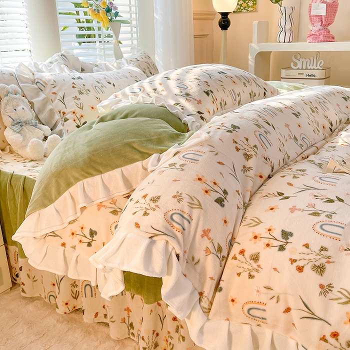 91家纺网 家纺一手货源 找家纺 金盛皇朝家纺 2023高克重牛奶绒韩版花边床裙款四件套 秘密花园