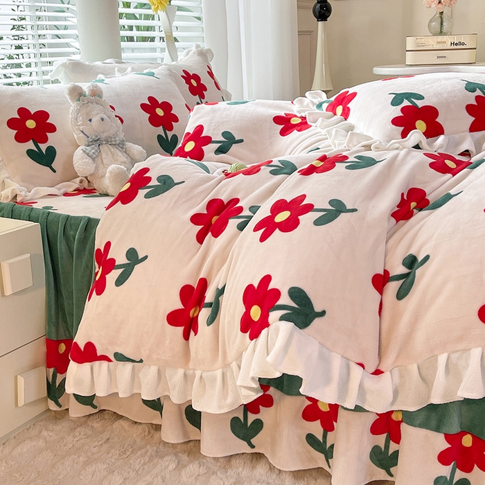 91家纺网 家纺一手货源 找家纺 金盛皇朝家纺 2023高克重牛奶绒韩版花边床裙款四件套 贝利花都