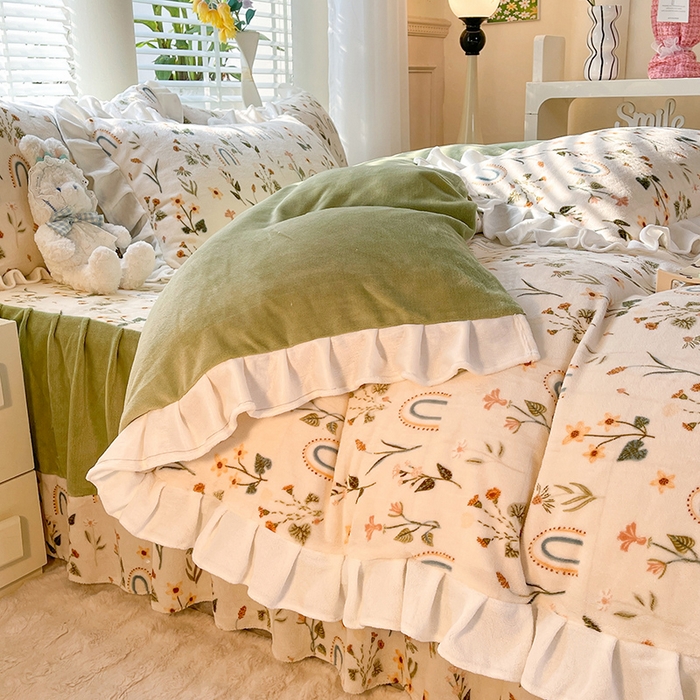 91家纺网 家纺一手货源 找家纺 金盛皇朝家纺 2023高克重牛奶绒韩版花边床裙款四件套 秘密花园