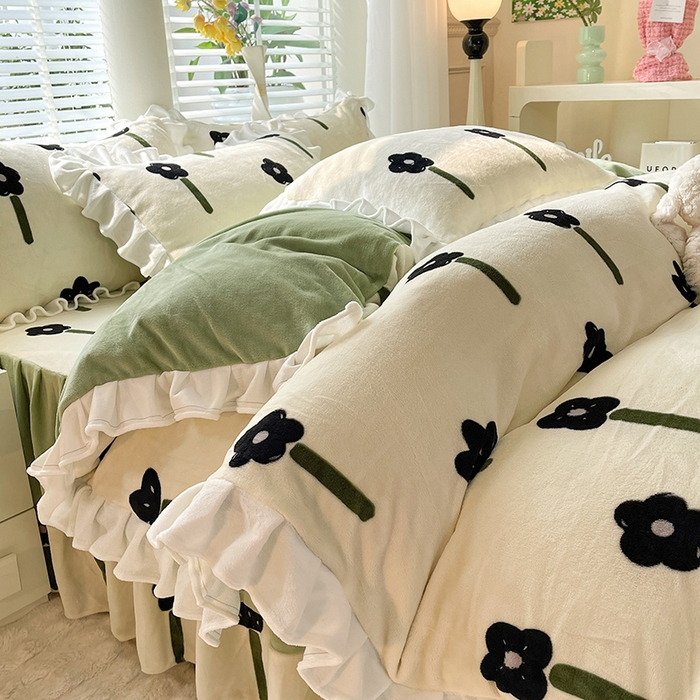 91家纺网 家纺一手货源 找家纺 金盛皇朝家纺 2023高克重牛奶绒韩版花边床裙款四件套 森系梦境