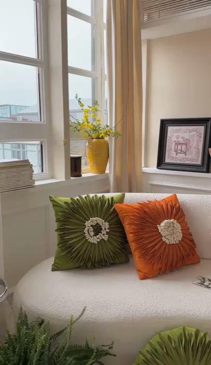 91家纺网 家纺一手货源 找家纺 918拾朵家居 2023新款网红手工立体花朵抱枕 1 白(圆）