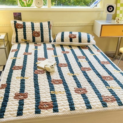 91家纺网 家纺一手货源 找家纺 宜代光年 2023新款牛奶绒夹棉床垫床盖 翠床盖-酷米熊