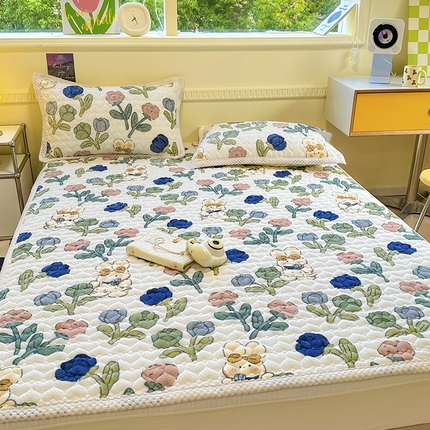 91家纺网 家纺一手货源 找家纺 宜代光年 2023新款牛奶绒夹棉床垫床盖 床盖-花丛兔