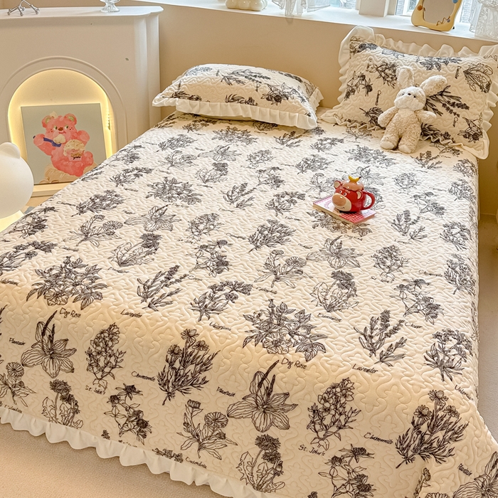 91家纺网 家纺一手货源 找家纺 简宜家居（朝初家纺）2023新款牛奶绒夹棉床盖 秋棠