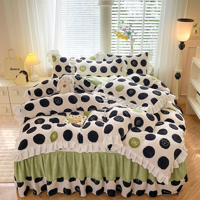 91家纺网 家纺一手货源 找家纺 金盛皇朝家纺 2023高克重牛奶绒韩版花边床裙款四件套 幸运熊熊