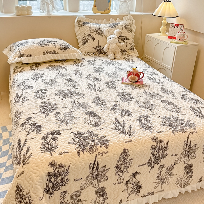 91家纺网 家纺一手货源 找家纺 简宜家居（朝初家纺）2023新款牛奶绒夹棉床盖 秋棠