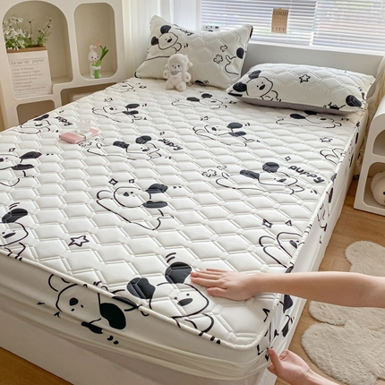 91家纺网 家纺一手货源 找家纺 福来临家纺 2025新款13372全棉夹棉防水床笠 小狗丹尼