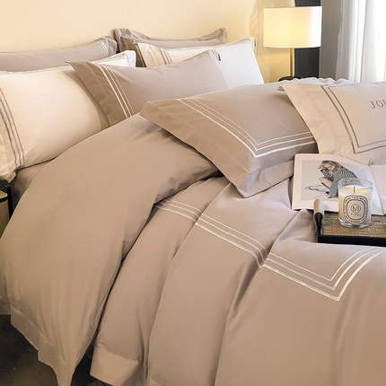 91家纺网 家纺一手货源 找家纺 爱妮菲A类母婴级全棉加厚磨毛四件套纯棉酒店风床笠刺绣床上用品-卡芙尔 卡芙尔-雅灰