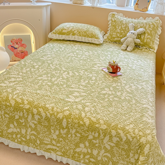 91家纺网 家纺一手货源 找家纺 （总）简宜家居（朝初家纺）2023新款牛奶绒夹棉床盖