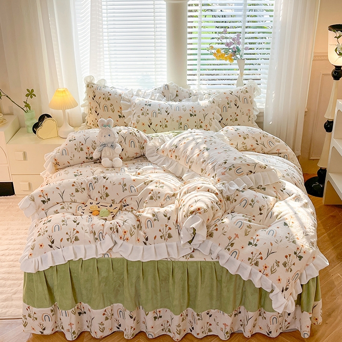 91家纺网 家纺一手货源 找家纺 金盛皇朝家纺 2023高克重牛奶绒韩版花边床裙款四件套 秘密花园