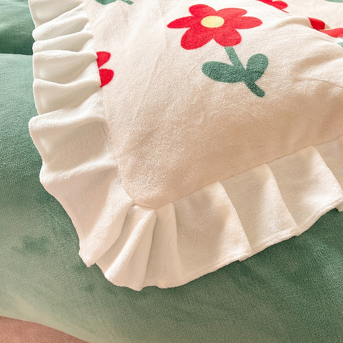 91家纺网 家纺一手货源 找家纺 金盛皇朝家纺 2023高克重牛奶绒韩版花边床裙款四件套 贝利花都