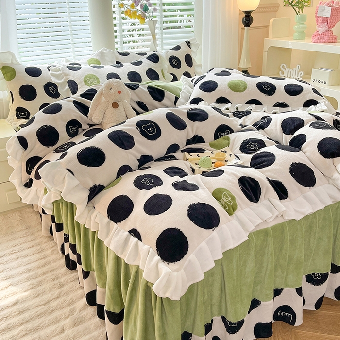 91家纺网 家纺一手货源 找家纺 金盛皇朝家纺 2023高克重牛奶绒韩版花边床裙款四件套 幸运熊熊