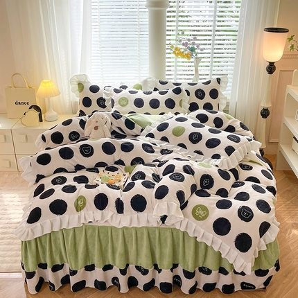 91家纺网 家纺一手货源 找家纺 金盛皇朝家纺 2023高克重牛奶绒韩版花边床裙款四件套 幸运熊熊