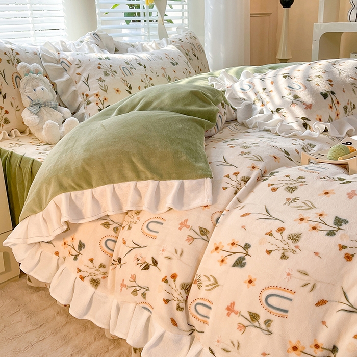 91家纺网 家纺一手货源 找家纺 金盛皇朝家纺 2023高克重牛奶绒韩版花边床裙款四件套 秘密花园