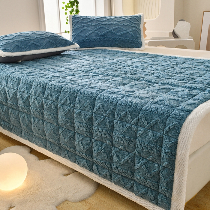 91家纺网 家纺一手货源 找家纺 梦初语 2023新款塔芙绒夹棉床垫 藏蓝