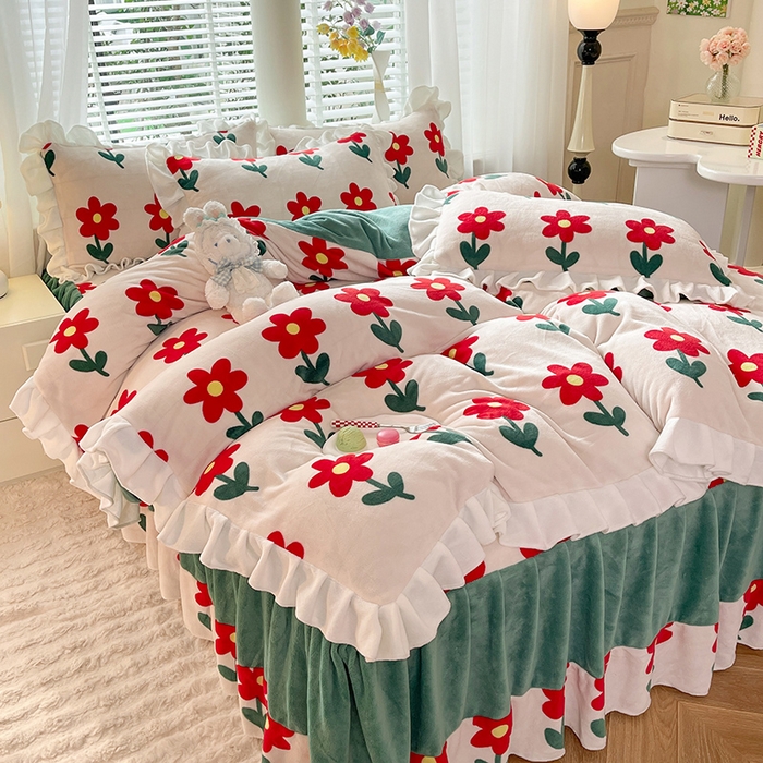 91家纺网 家纺一手货源 找家纺 金盛皇朝家纺 2023高克重牛奶绒韩版花边床裙款四件套 贝利花都