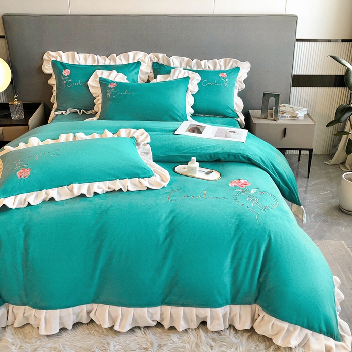 91家纺网 家纺一手货源 找家纺 7V 2024新款韩版花边牛奶绒刺绣四件套8斤多加厚牛奶绒面料法兰绒宝宝绒 偏爱-雾绿