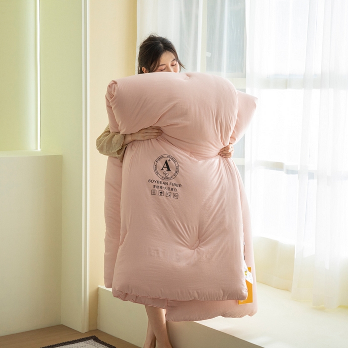 91家纺网 家纺一手货源 找家纺 被靠被 2023新款原棉贡缎提花李官奇填充大豆被子春秋被芯冬被子母被 豆沙