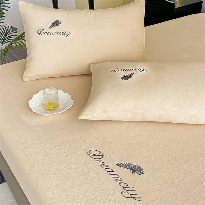 91家纺网 家纺一手货源 找家纺 古吉梦 2023新款牛奶绒刺绣床笠-羽梦 羽梦-香槟