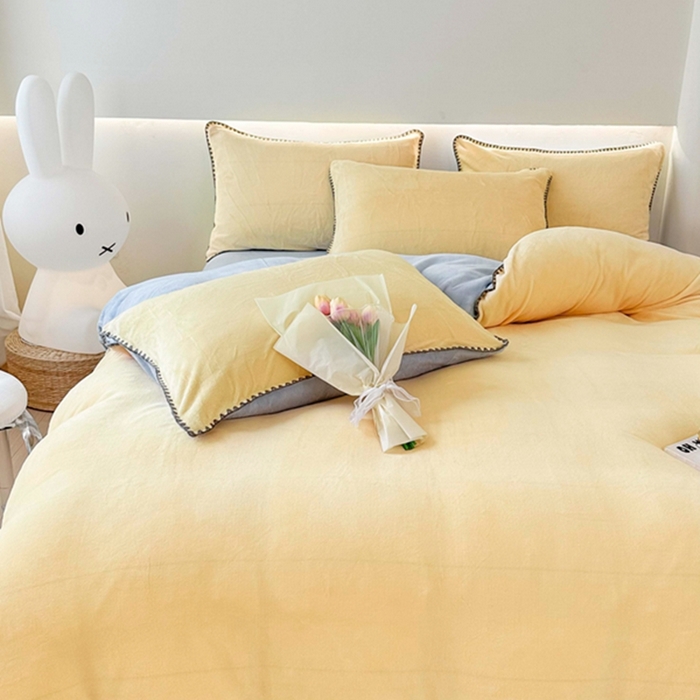 91家纺网 家纺一手货源 找家纺 迷仙巢家纺 2023新款贝壳绒四件套 奶油黄加天空蓝