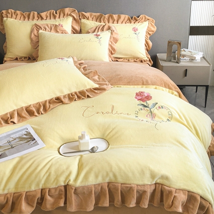 7V 2024新款韩版花边牛奶绒刺绣四件套8斤多加厚牛奶绒面料法兰绒宝宝绒 偏爱-嫩黄+浅驼