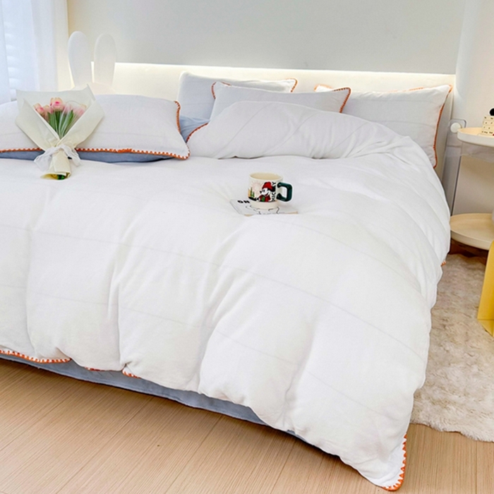 91家纺网 家纺一手货源 找家纺 迷仙巢家纺 2023新款贝壳绒四件套 白加天空蓝