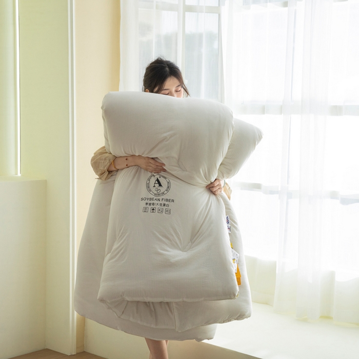 91家纺网 家纺一手货源 找家纺 被靠被 2023新款原棉贡缎提花李官奇填充大豆被子春秋被芯冬被子母被 白色